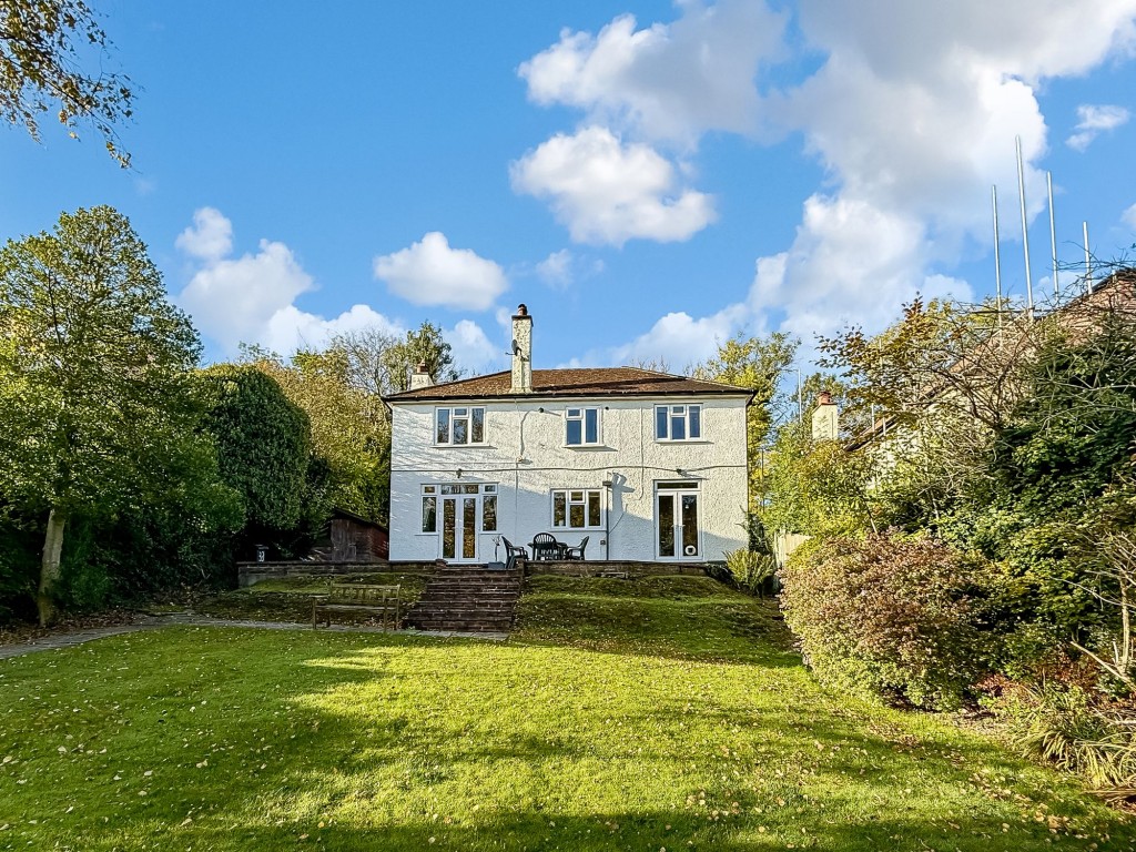 Images for Hawkhirst Road, Kenley, CR8 EAID:4238971326 BID:111a20da-ac98-4726-afab-e685f1b287bd