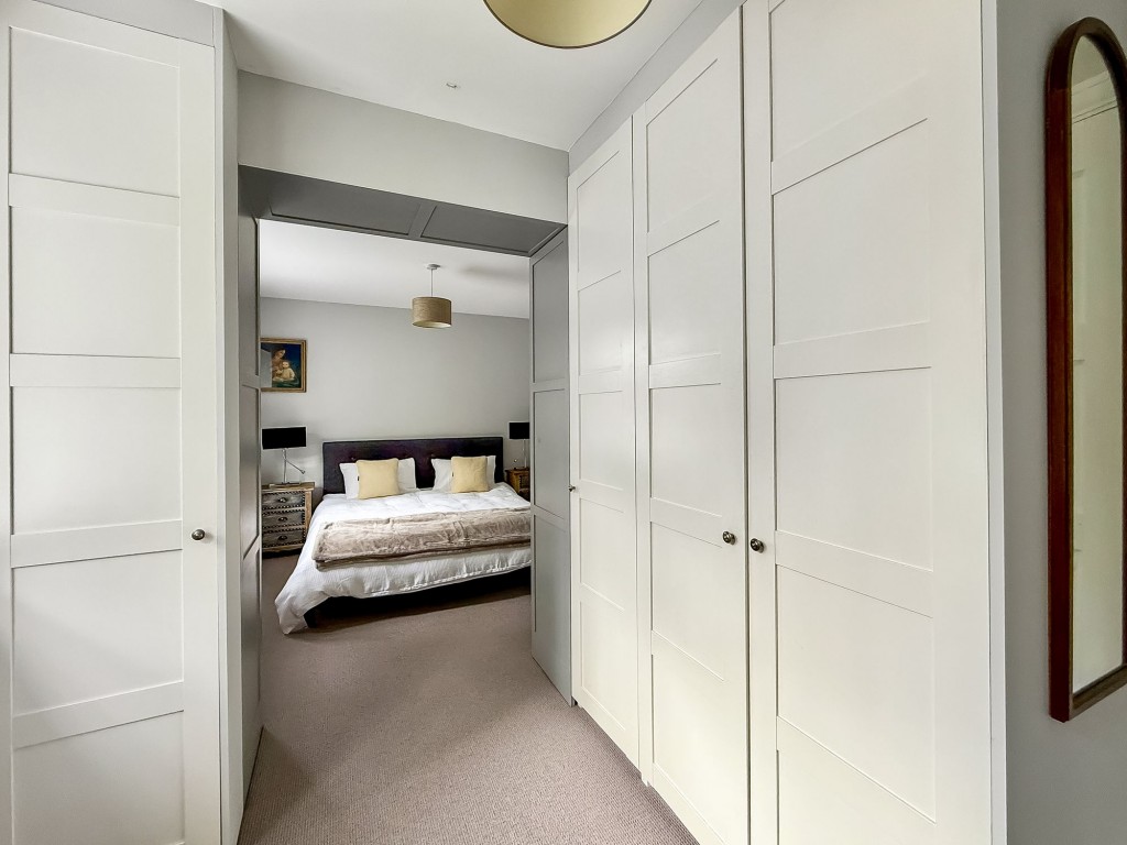 Images for Hawkhirst Road, Kenley, CR8 EAID:4238971326 BID:111a20da-ac98-4726-afab-e685f1b287bd