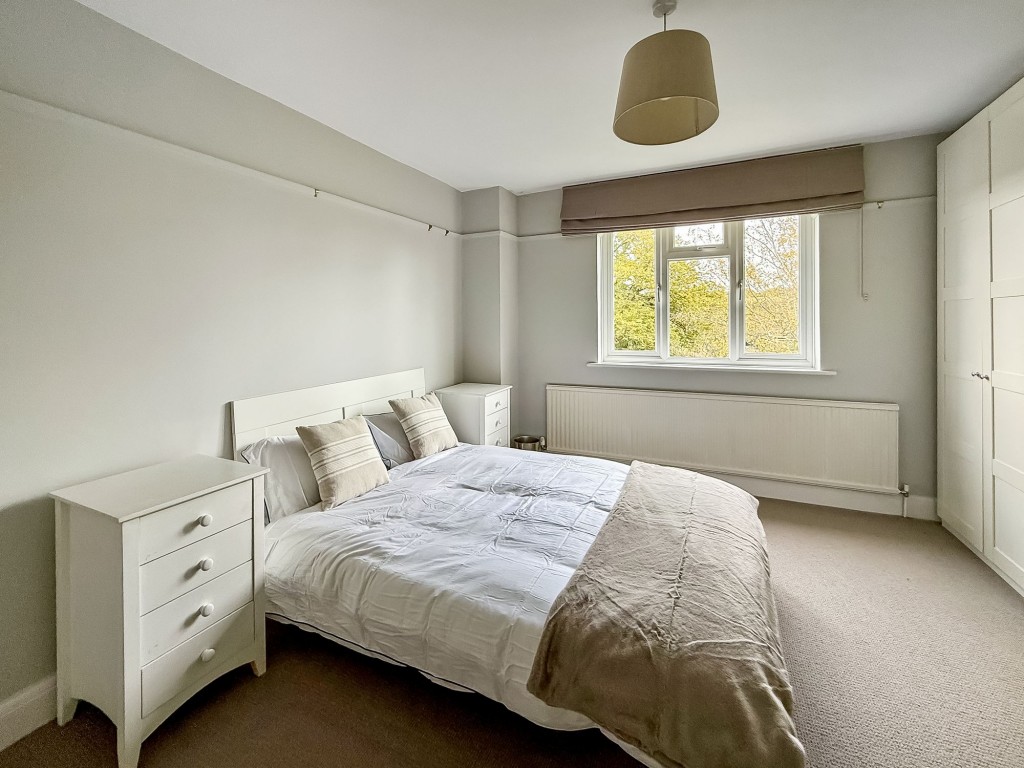 Images for Hawkhirst Road, Kenley, CR8 EAID:4238971326 BID:111a20da-ac98-4726-afab-e685f1b287bd