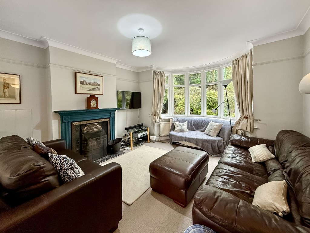 Images for Hawkhirst Road, Kenley, CR8 EAID:4238971326 BID:111a20da-ac98-4726-afab-e685f1b287bd