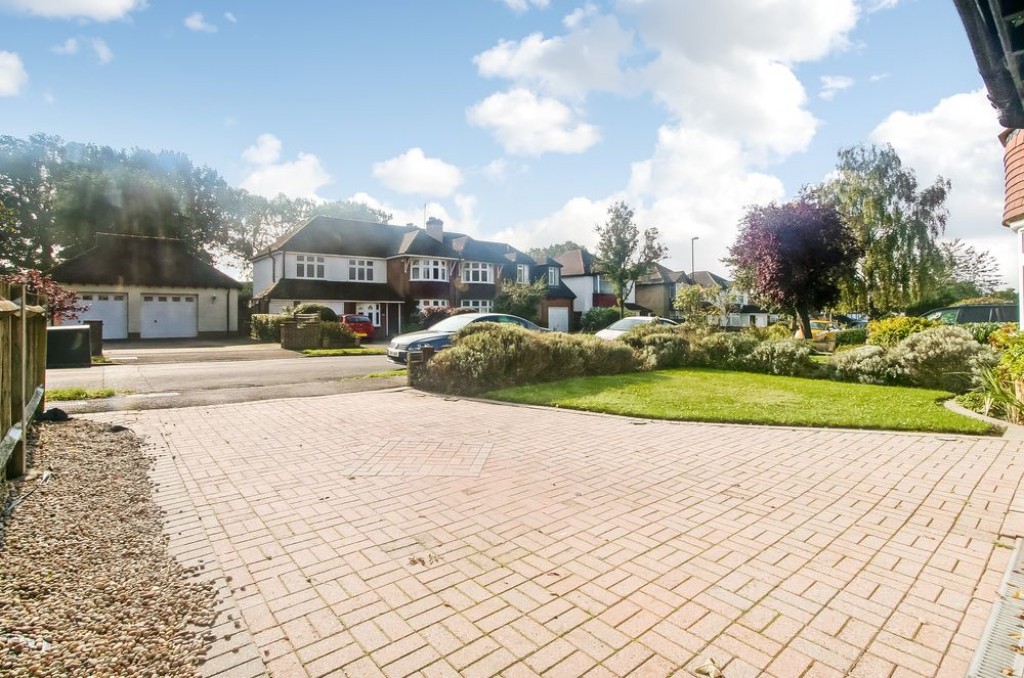 Images for Lime Meadow Avenue, South Croydon, CR2 EAID:4238971326 BID:111a20da-ac98-4726-afab-e685f1b287bd