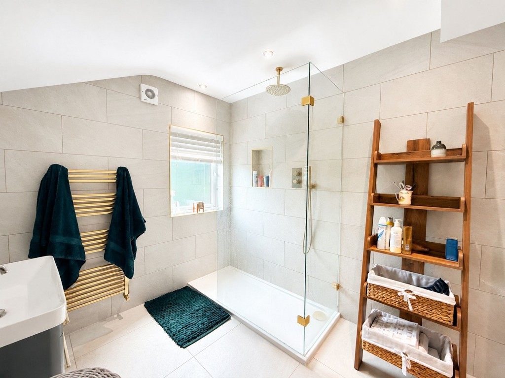Images for Woodcote Road, Wallington, SM6 EAID:4238971326 BID:111a20da-ac98-4726-afab-e685f1b287bd