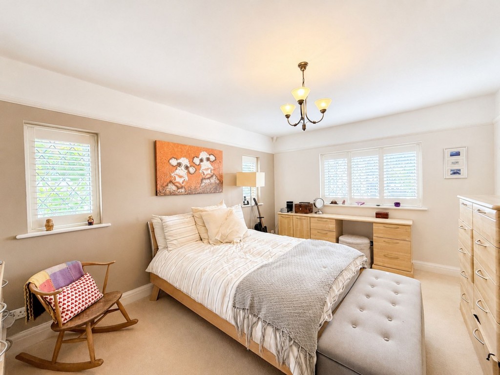 Images for Woodcote Road, Wallington, SM6 EAID:4238971326 BID:111a20da-ac98-4726-afab-e685f1b287bd