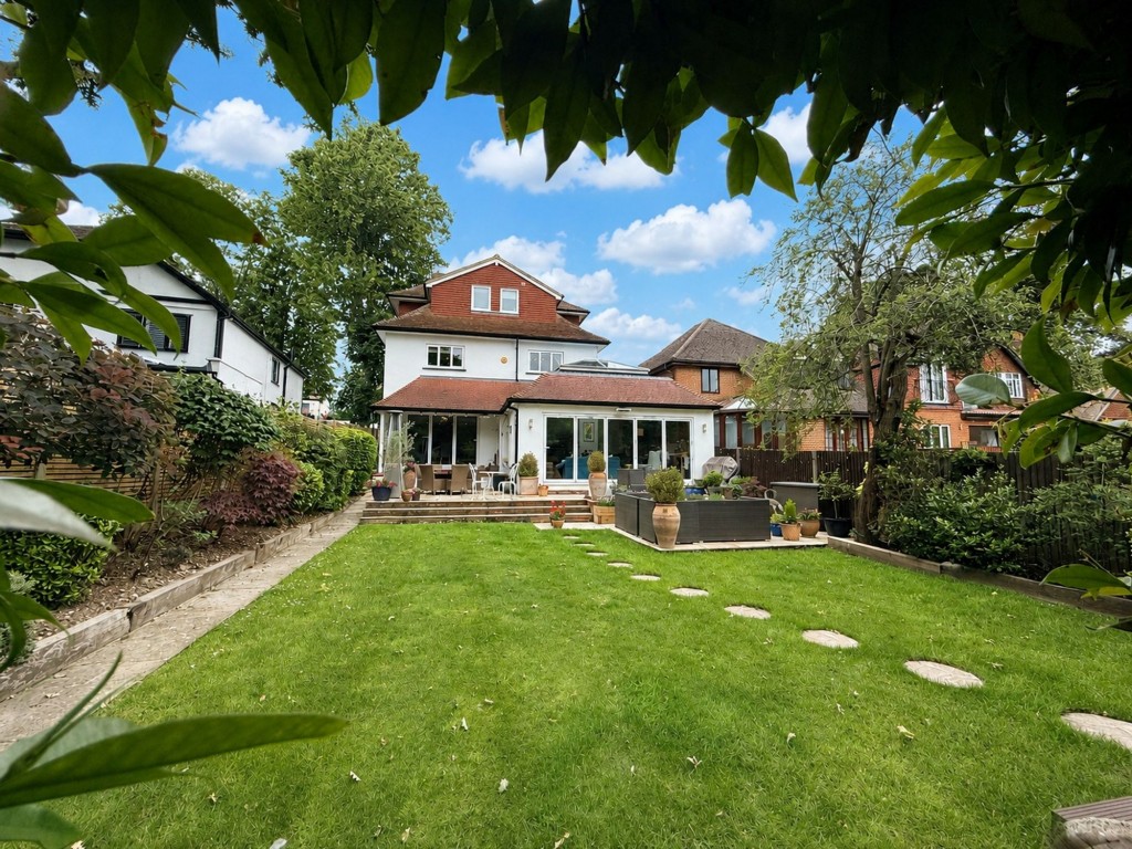 Images for Woodcote Road, Wallington, SM6 EAID:4238971326 BID:111a20da-ac98-4726-afab-e685f1b287bd
