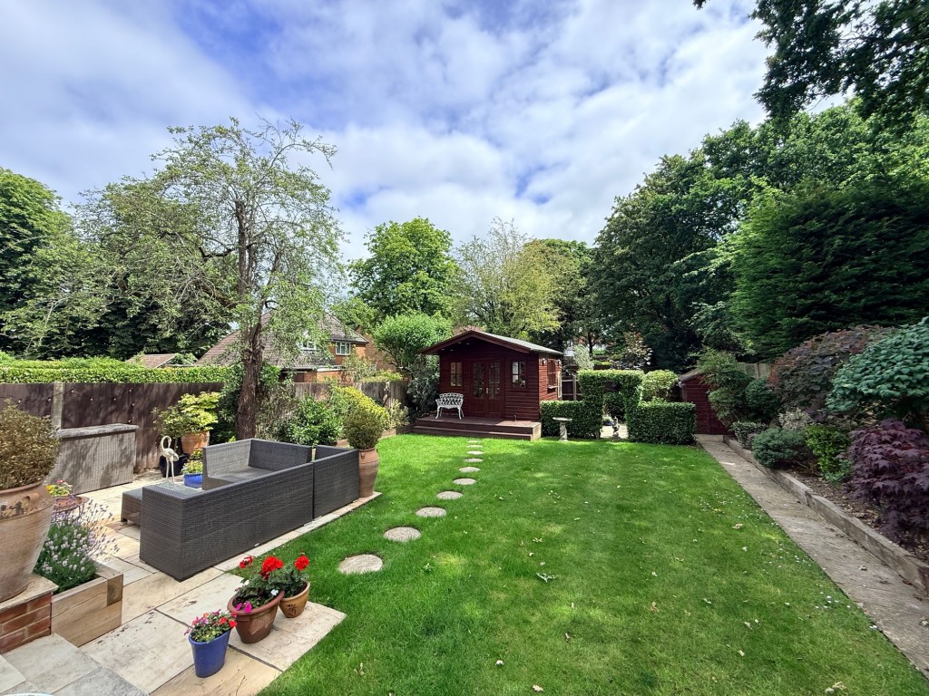 Images for Woodcote Road, Wallington, SM6 EAID:4238971326 BID:111a20da-ac98-4726-afab-e685f1b287bd