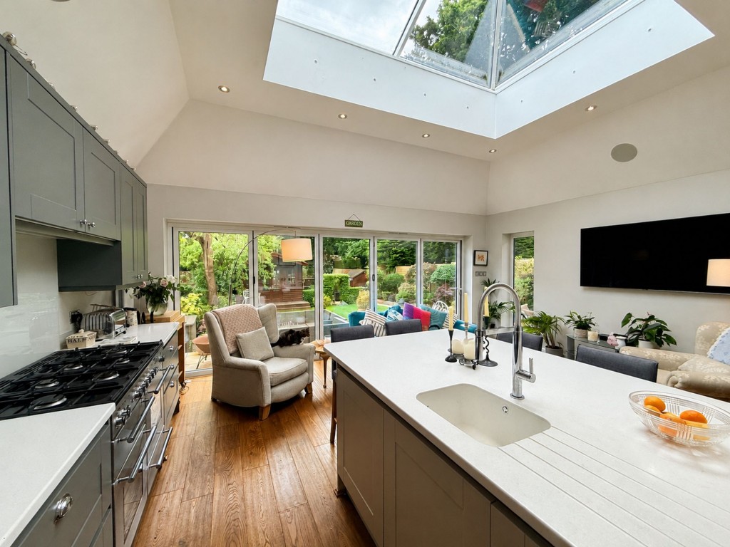 Images for Woodcote Road, Wallington, SM6 EAID:4238971326 BID:111a20da-ac98-4726-afab-e685f1b287bd