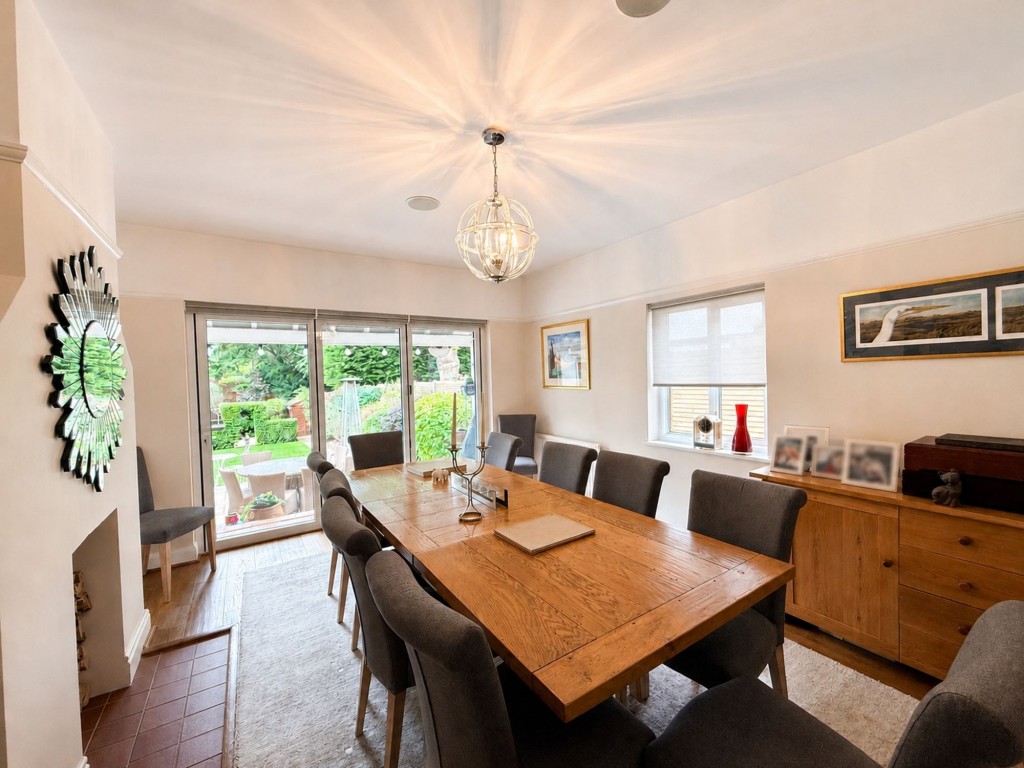 Images for Woodcote Road, Wallington, SM6 EAID:4238971326 BID:111a20da-ac98-4726-afab-e685f1b287bd