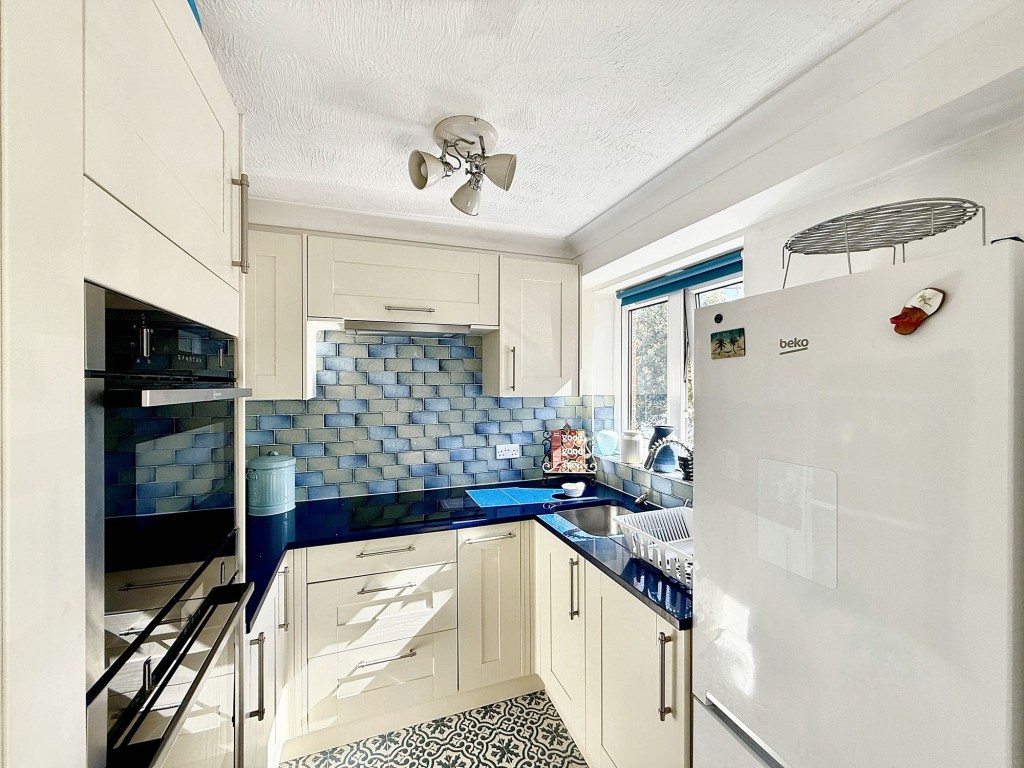 Images for Foxley Lane, Reynard Court, CR8 EAID:4238971326 BID:111a20da-ac98-4726-afab-e685f1b287bd