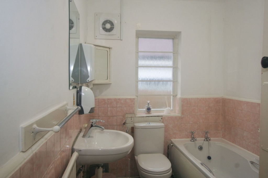 Images for Addiscombe Road, Croydon, CR0 EAID:4238971326 BID:111a20da-ac98-4726-afab-e685f1b287bd