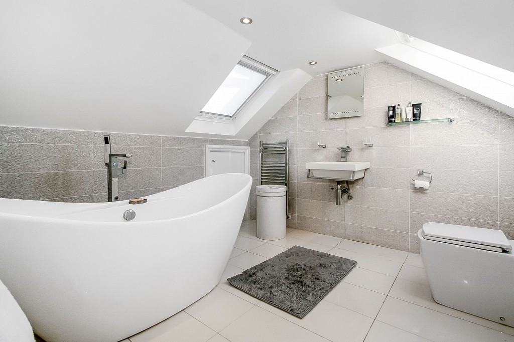 Images for Lordsbury Field, Wallington, SM6 EAID:4238971326 BID:111a20da-ac98-4726-afab-e685f1b287bd