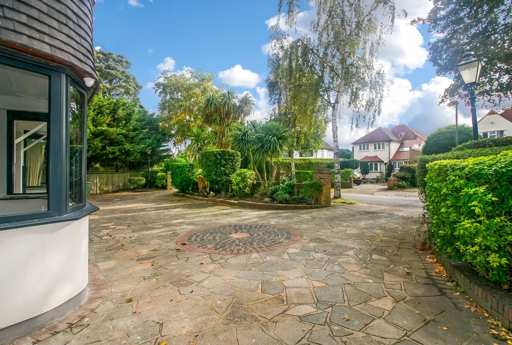 Images for Lordsbury Field, Wallington, SM6 EAID:4238971326 BID:111a20da-ac98-4726-afab-e685f1b287bd