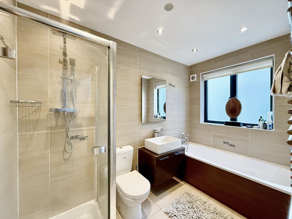 Images for Lordsbury Field, Wallington, SM6 EAID:4238971326 BID:111a20da-ac98-4726-afab-e685f1b287bd