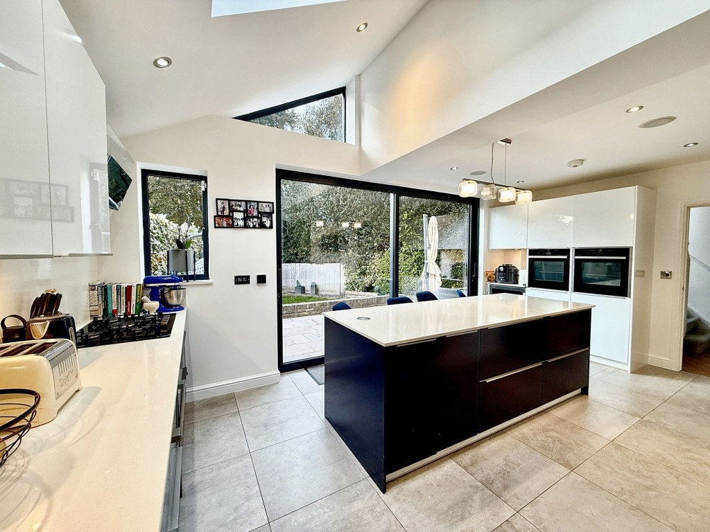 Images for Lordsbury Field, Wallington, SM6 EAID:4238971326 BID:111a20da-ac98-4726-afab-e685f1b287bd