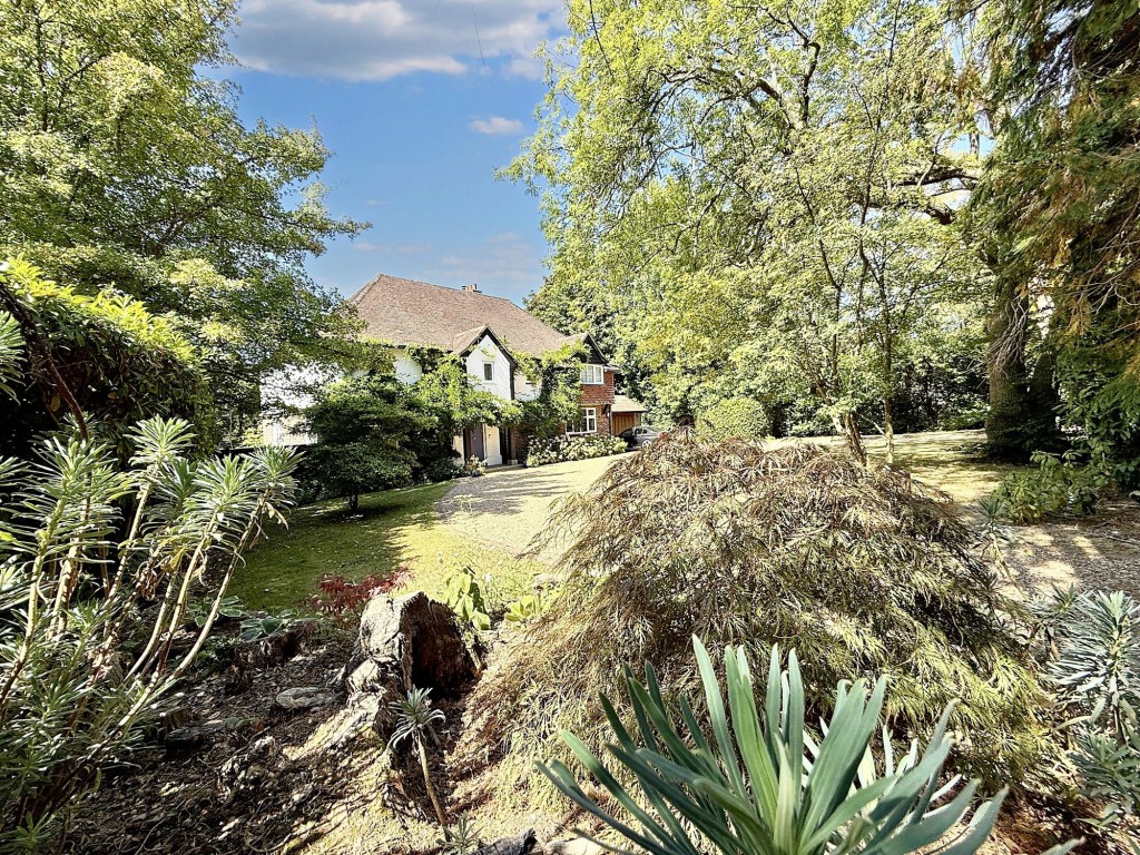 Images for High Drive, Woldingham, CR3 EAID:4238971326 BID:111a20da-ac98-4726-afab-e685f1b287bd
