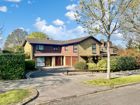 Mapledale Avenue, Whitgift Estate, CR0 - EAID:4238971326, BID:111a20da-ac98-4726-afab-e685f1b287bd