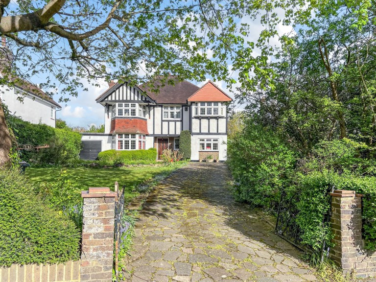 Woodcote Valley Road, Purley, CR8 - EAID:4238971326, BID:111a20da-ac98-4726-afab-e685f1b287bd