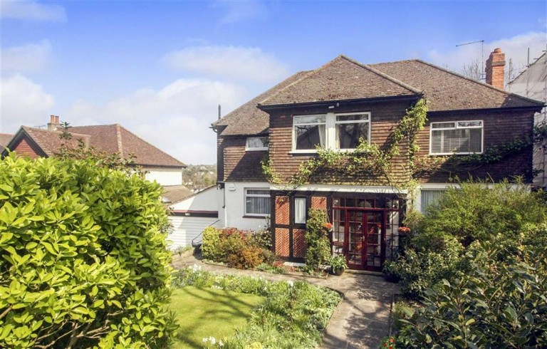 Riddlesdown Road, Purley, Surrey - EAID:SHINEROCKSPAPI, BID:1