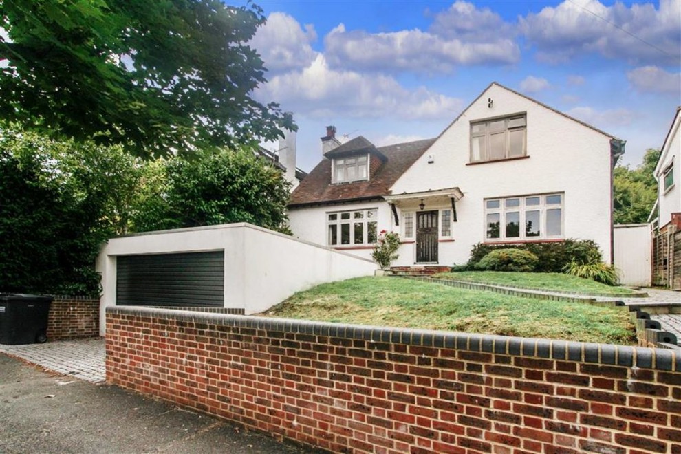 3 bedroom House Detached for sale in Purley