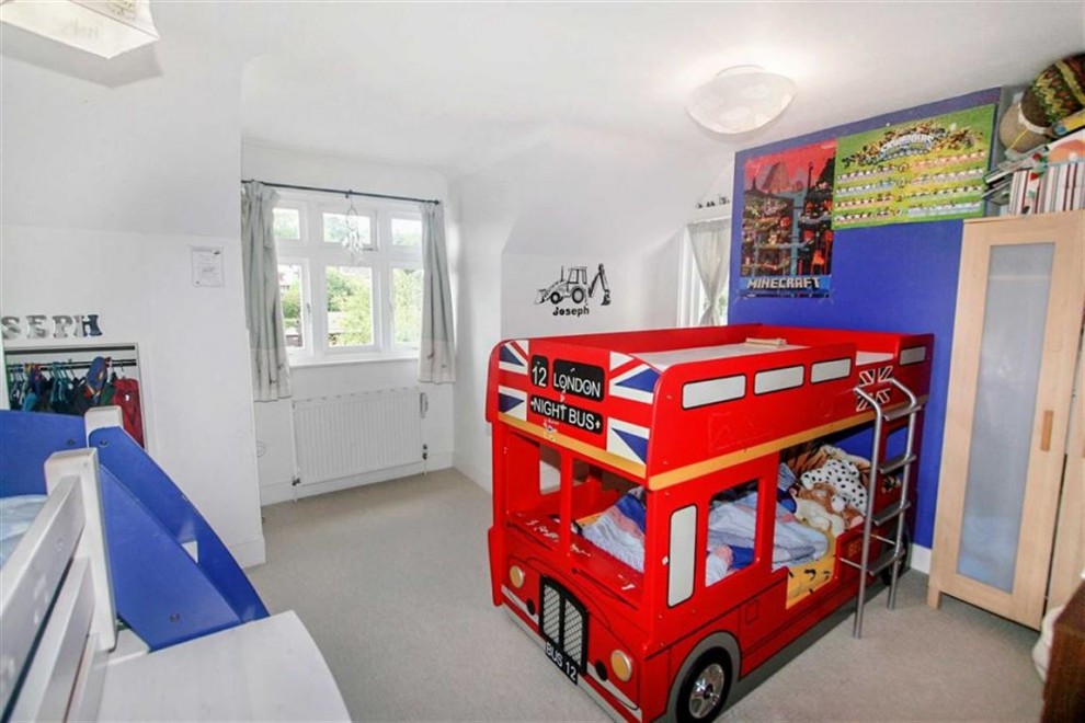 3 bedroom House Detached for sale in Purley