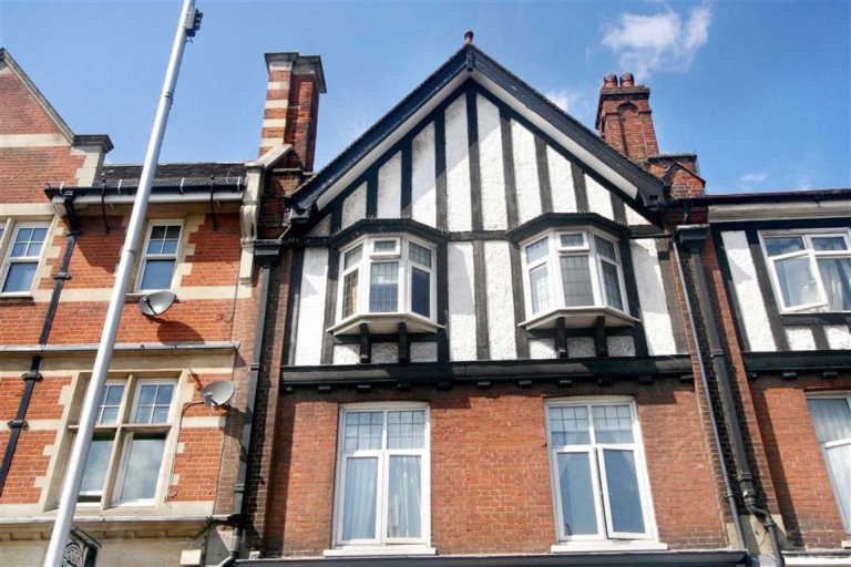 Brighton Road, Purley, Surrey - EAID:SHINEROCKSPAPI, BID:1