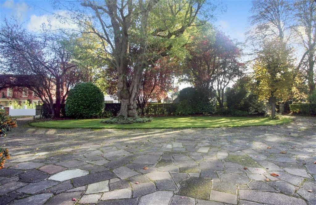 Images for Walburton Road, Woodcote Estate, Purley, Surrey EAID:SHINEROCKSPAPI BID:1