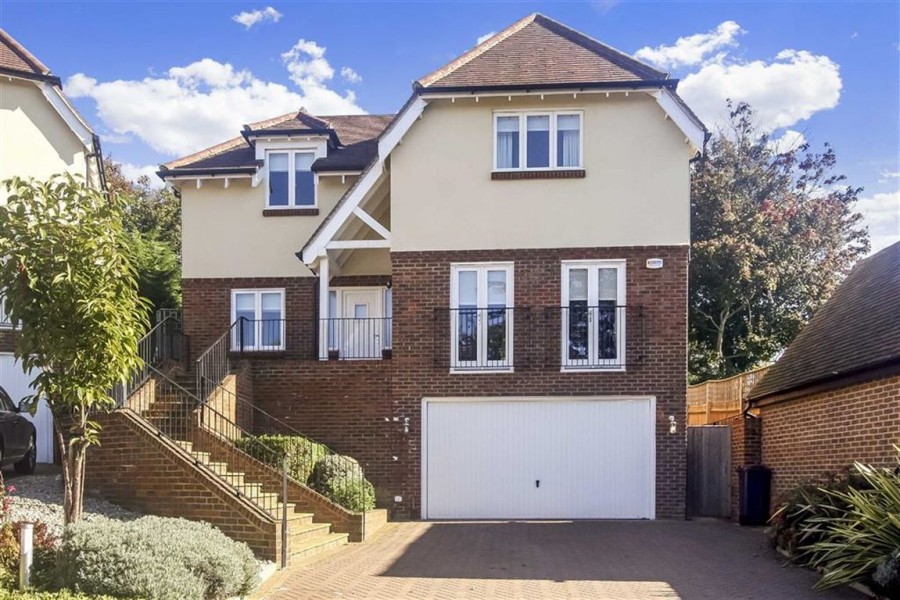 Images for Chynham Place, Sanderstead, South Croydon, Surrey EAID:SHINEROCKSPAPI BID:1