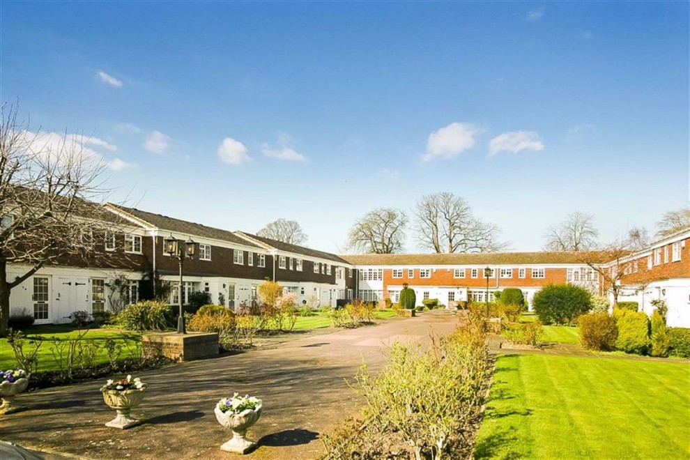 2 bedroom Flat for sale in Kenley