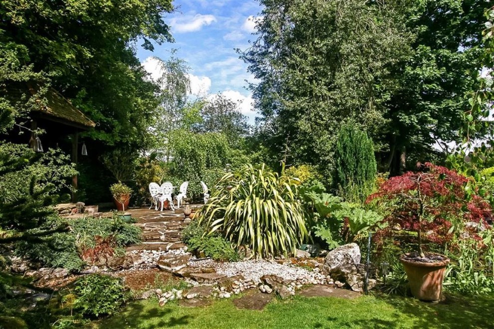 7 bedroom House Detached for sale in Croham Hurst, South Croydon