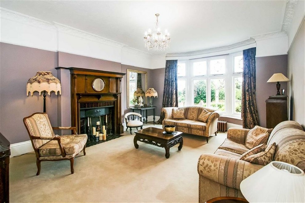 7 bedroom detached house for sale in Croham Hurst, South Croydon
