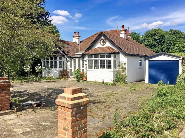 Woodcote Road, Purley, Surrey - EAID:SHINEROCKSPAPI, BID:1