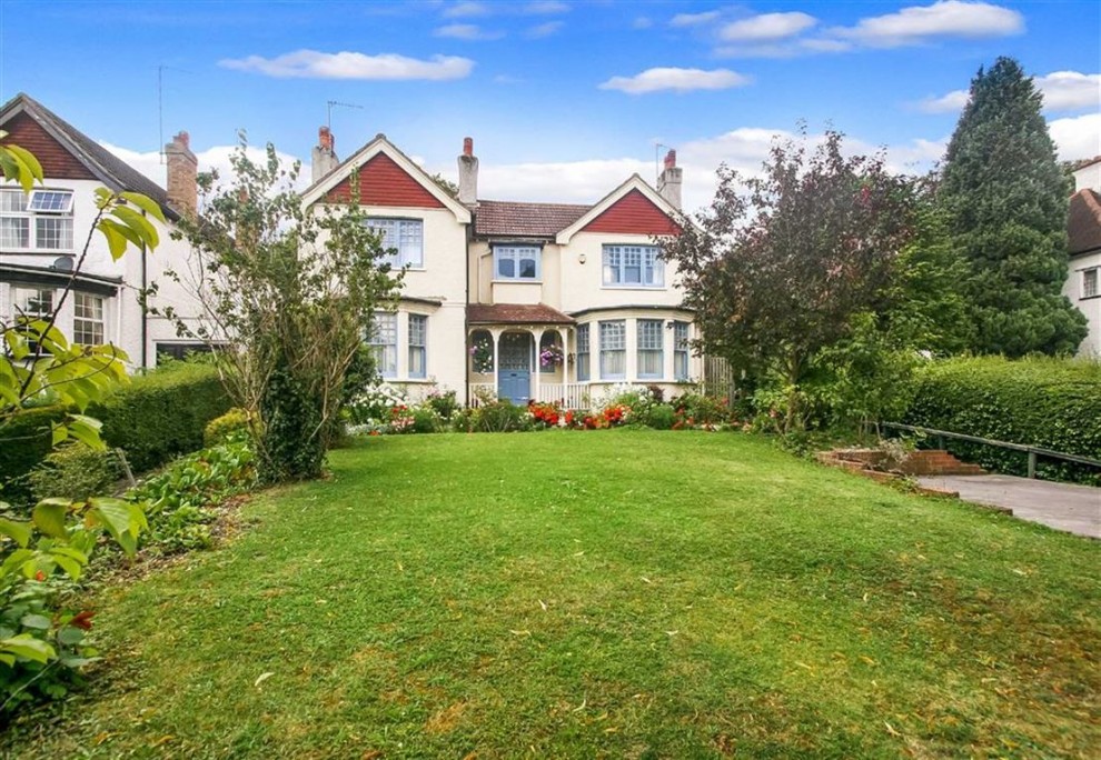 6 bedroom House Detached for sale in Purley