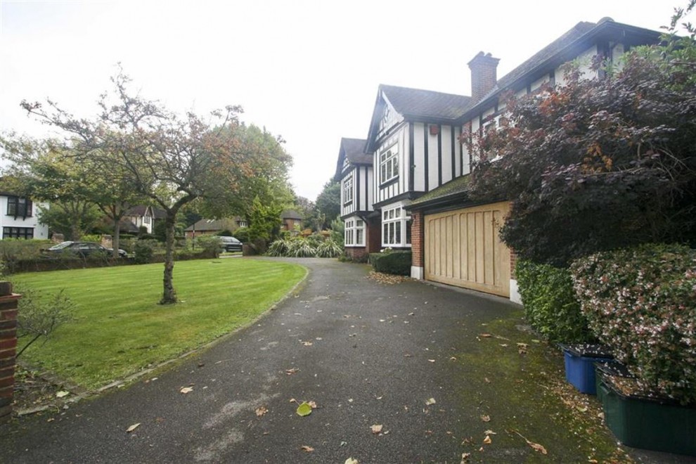 Mapledale Avenue, Whitgift Foundation, Croydon, Surrey ShineRocks