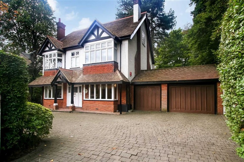 6 bedroom detached house for sale in Purley