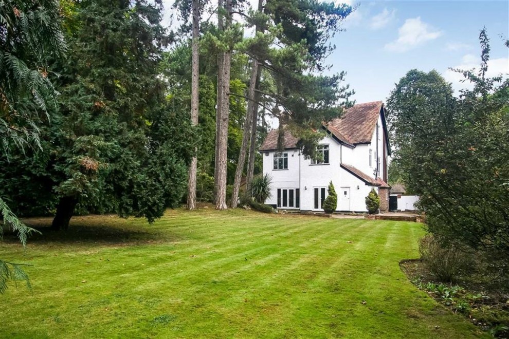 6 bedroom House Detached for sale in Purley
