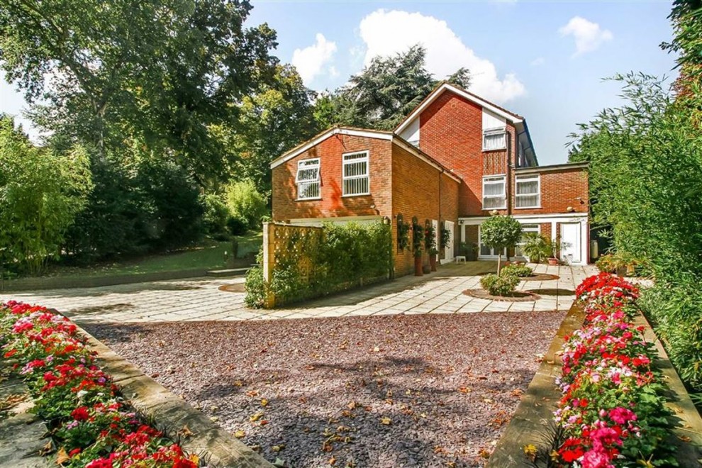 5 bedroom House Detached for sale in b Estate Conservation Area