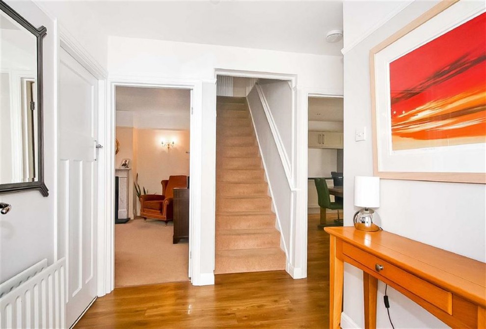 4 bedroom semi detached house for sale in Coulsdon