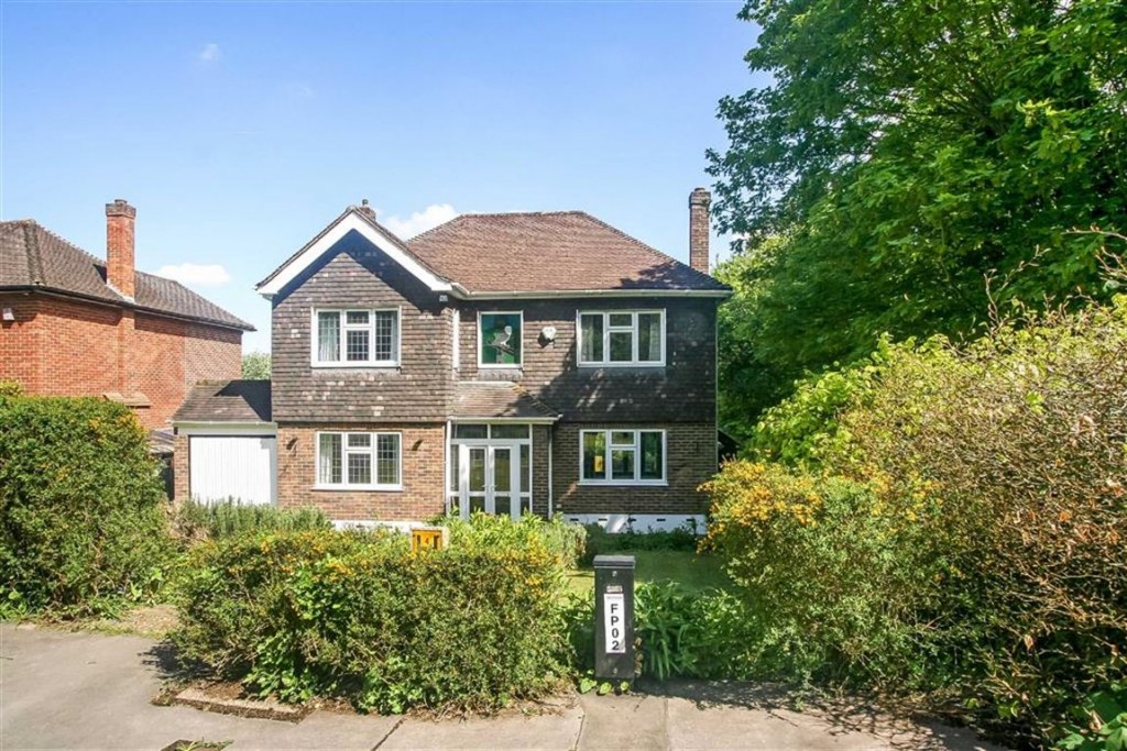 Images for Bankside, Croham Hurst, South Croydon, Surrey EAID:SHINEROCKSPAPI BID:1