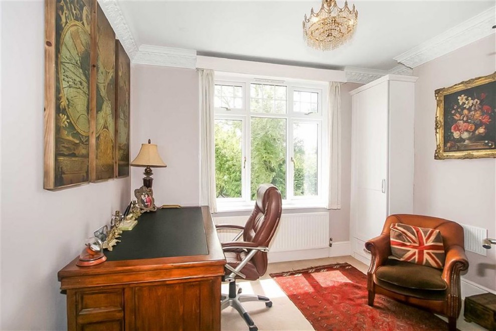 6 bedroom House Detached for sale in Purley
