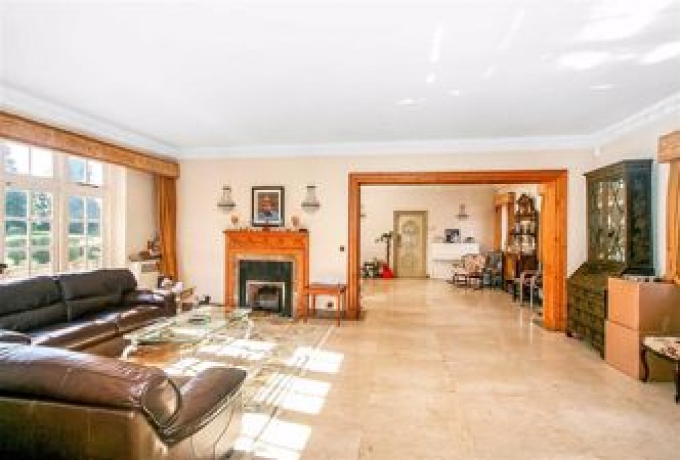 5 bedroom House Detached for sale in b Estate, Purley