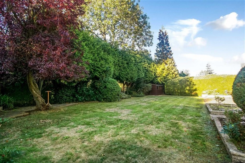 Images for Hillcroft Avenue, Woodcote Estate, Purley, Surrey EAID:SHINEROCKSPAPI BID:1