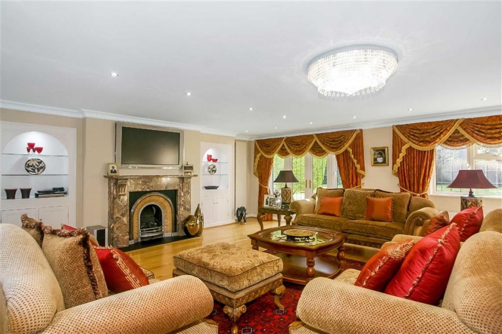 6 bedroom House Detached for sale in b Estate, West Purley