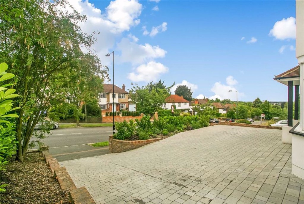 Images for Sanderstead Hill, Sanderstead, South Croydon, Surrey EAID:SHINEROCKSPAPI BID:1