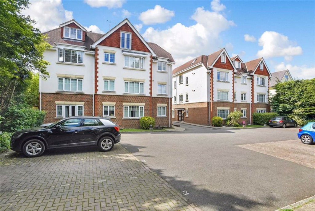 Images for White Gables Court, South Croydon, Surrey EAID:SHINEROCKSPAPI BID:1