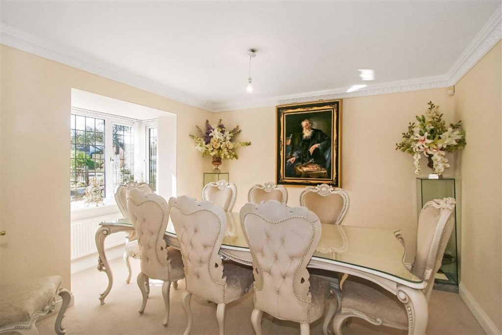 Images for Cardinal Close, Sanderstead, South Croydon, Surrey EAID:SHINEROCKSPAPI BID:1