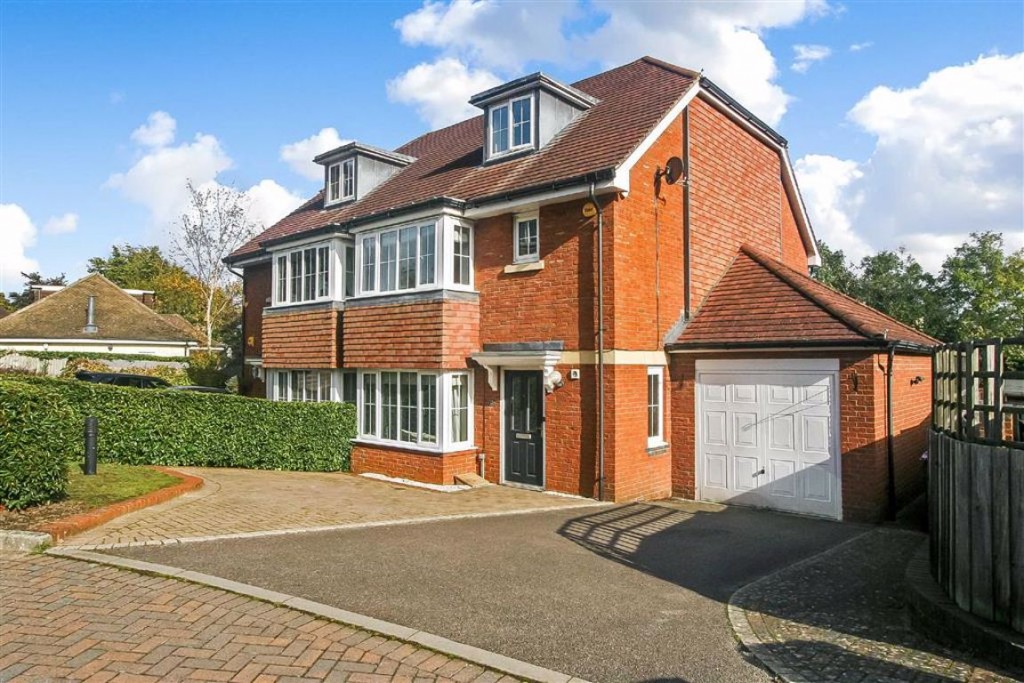 Images for Woodfield Close, Coulsdon, Surrey EAID:SHINEROCKSPAPI BID:1