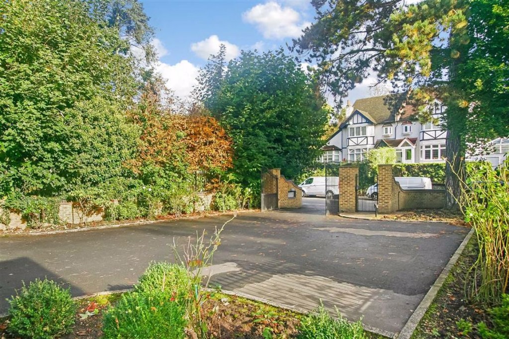 Images for Foxley Lane, West Purley, Surrey EAID:SHINEROCKSPAPI BID:1