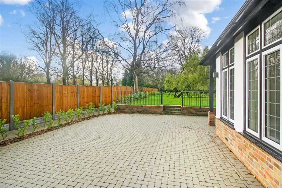 3 bedroom New Apartment Conversion for sale in Kenley