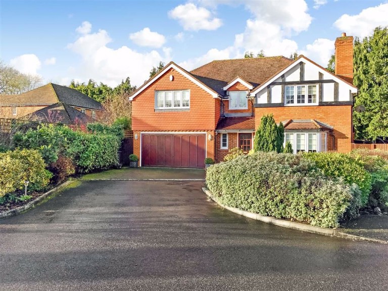 Cadogan Place, Kenley, Surrey - EAID:SHINEROCKSPAPI, BID:1