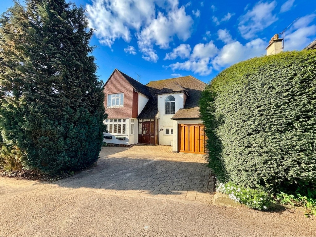 Images for Chipstead Way, Banstead, SM7 EAID:4238971326 BID:111a20da-ac98-4726-afab-e685f1b287bd
