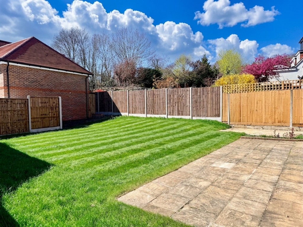 Images for Chipstead Way, Banstead, SM7 EAID:4238971326 BID:111a20da-ac98-4726-afab-e685f1b287bd